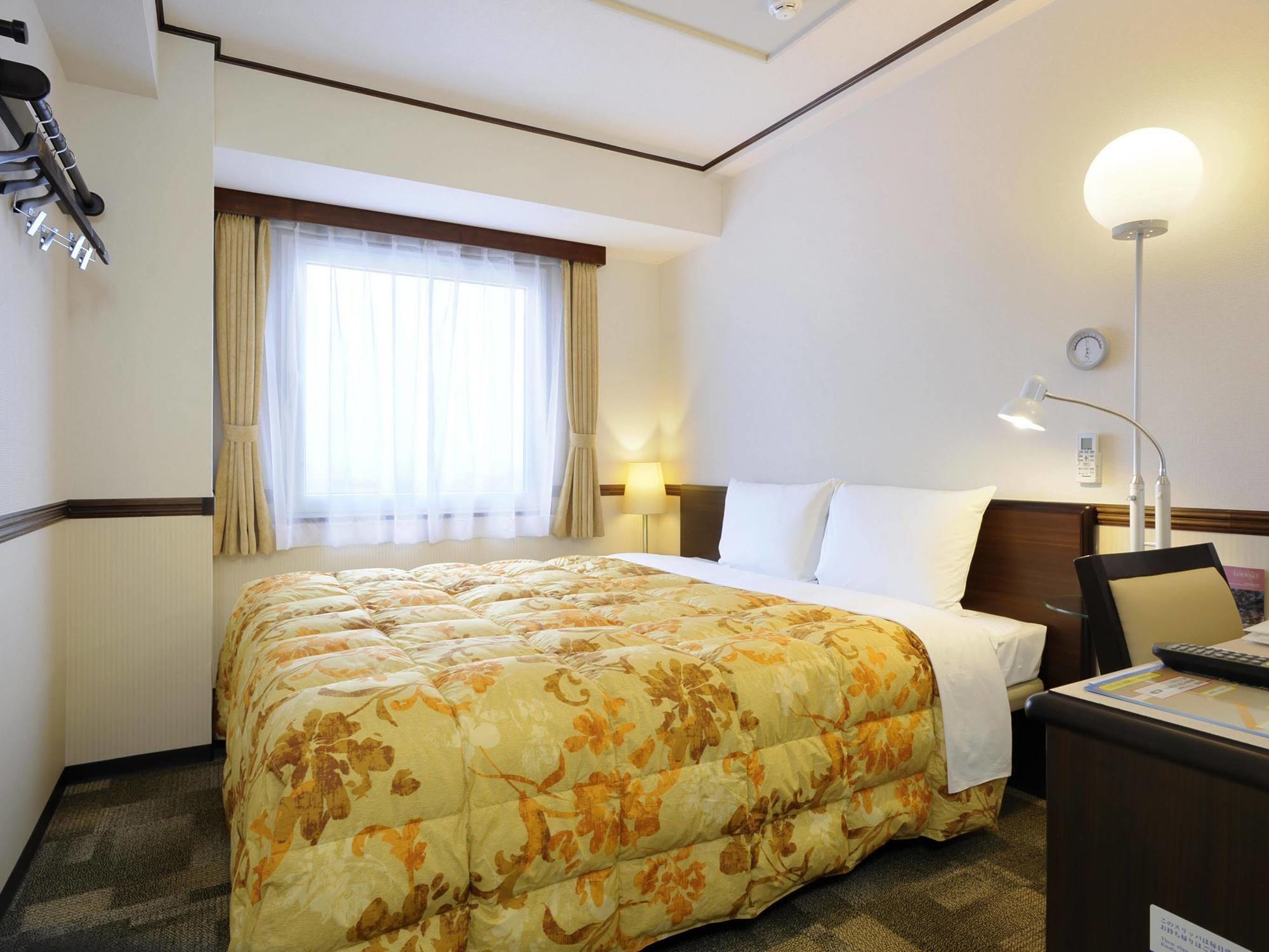 Toyoko Inn Osaka Namba Nippombashi Exterior foto